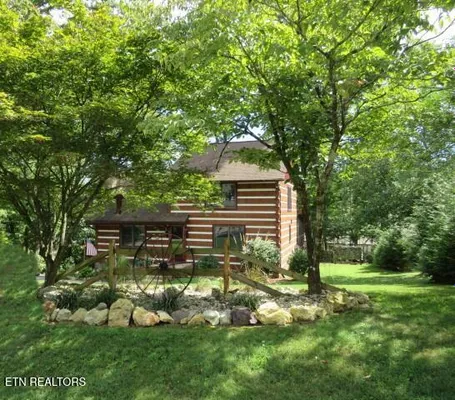 Property Slideshow image 2 of 44 | 152 kawga way, Loudon, TN, 37774