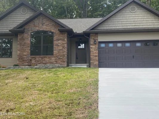 Property Slideshow image 2 of 35 | 233 albemarle cir, Crossville, TN, 38558