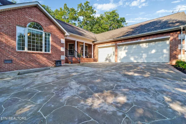 Property Slideshow image 2 of 44 | 107 forest hill dr, Crossville, TN, 38558