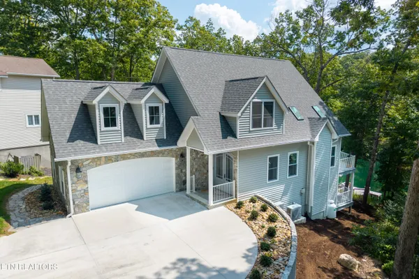 Property Slideshow image 2 of 51 | 43 overlook cir, Crossville, TN, 38558