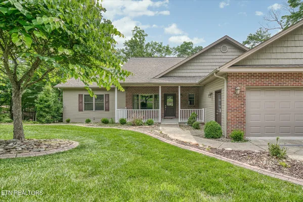 Property Slideshow image 3 of 33 | 15 chatham ct, Crossville, TN, 38558