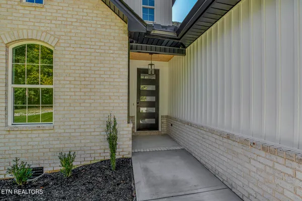 Property Slideshow image 3 of 50 | 108 oostagala dr, Loudon, TN, 37774