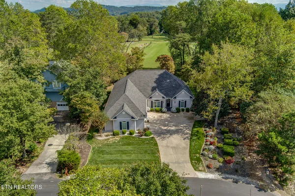 Property Slideshow image 2 of 58 | 223 oligi cir, Loudon, TN, 37774