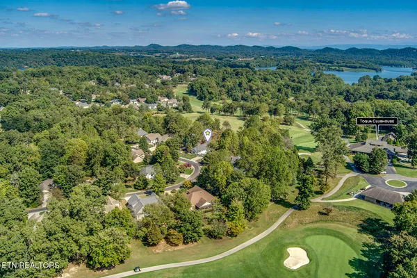 Property Slideshow image 3 of 58 | 223 oligi cir, Loudon, TN, 37774