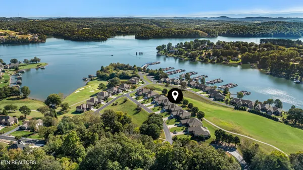 Property Slideshow image 2 of 39 | 106 canaly ln, Loudon, TN, 37774