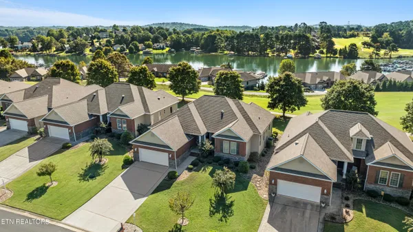 Property Slideshow image 3 of 39 | 106 canaly ln, Loudon, TN, 37774