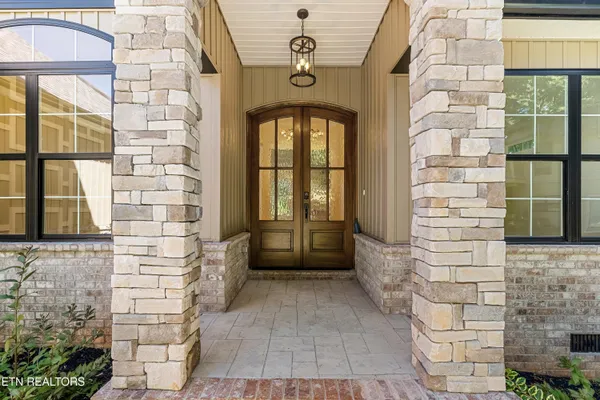 Property Slideshow image 3 of 39 | 207 inata trce, Loudon, TN, 37774