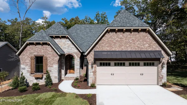 Property Slideshow image 2 of 43 | 14 bent oak ln, Crossville, TN, 38558