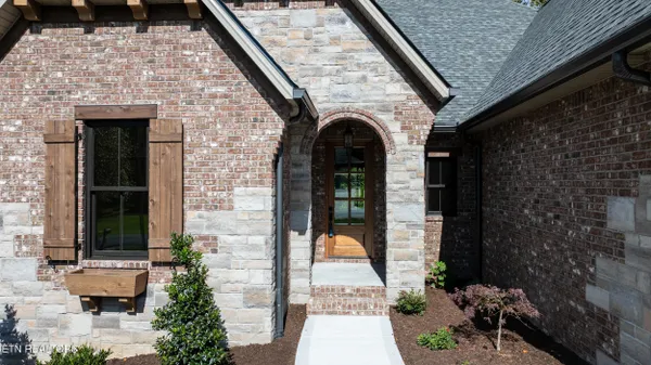 Property Slideshow image 3 of 43 | 14 bent oak ln, Crossville, TN, 38558