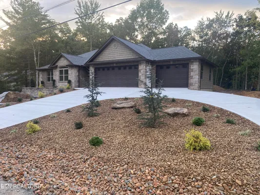 Property Slideshow image 2 of 31 | 140 windsor rd, Crossville, TN, 38558