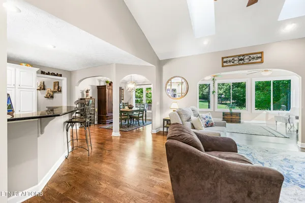 Property Slideshow image 2 of 28 | 110 minetta dr, Crossville, TN, 38558