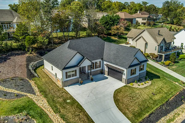 Property Slideshow image 3 of 57 | 115 oonoga way, Loudon, TN, 37774