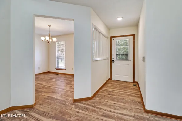 Property Slideshow image 3 of 27 | 309 lakeview dr, Crossville, TN, 38558