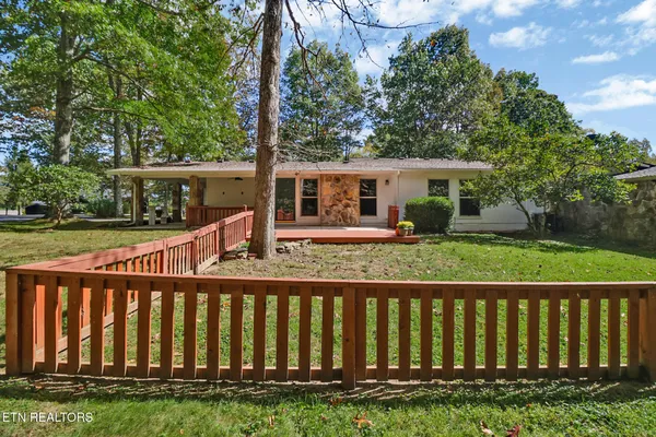 Property Slideshow image 3 of 32 | 130 dovenshire dr, Crossville, TN, 38558