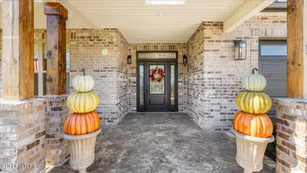 Property Slideshow image 3 of 45 | 140 utsesti way, Loudon, TN, 37774