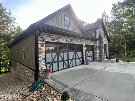 Property Slideshow image 2 of 45 | 104 noya ln, Loudon, TN, 37774