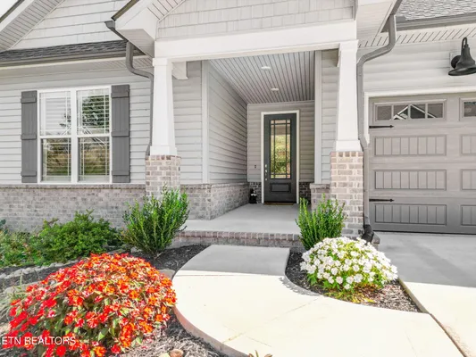 Property Slideshow image 2 of 56 | 205 nuhya trce, Loudon, TN, 37774