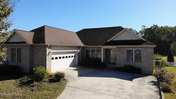 Property Slideshow image 2 of 27 | 103 oohleeno way, Loudon, TN, 37774