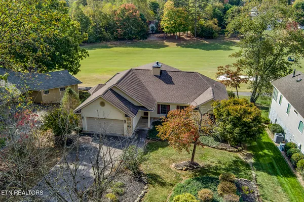 Property Slideshow image 2 of 62 | 118 toqua club way, Loudon, TN, 37774