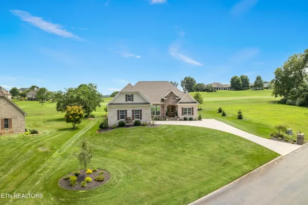 Property Slideshow image 2 of 60 | 340 pineberry dr, Vonore, TN, 37885
