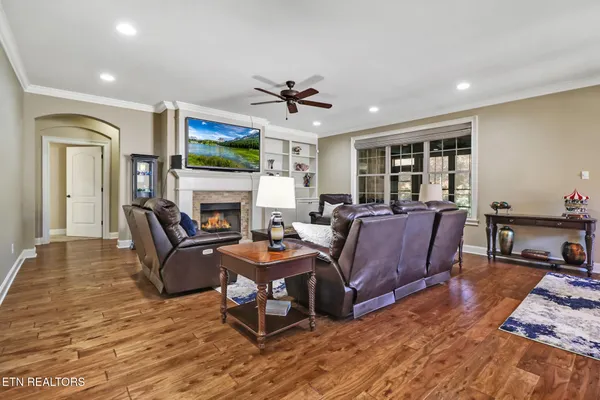 Property Slideshow image 2 of 52 | 275 forest hill dr, Crossville, TN, 38558