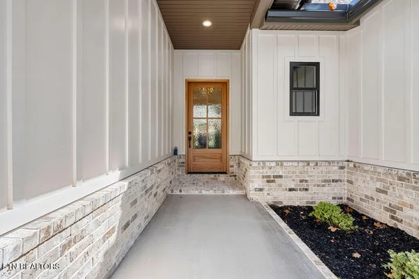 Property Slideshow image 3 of 45 | 312 nuhya ln, Loudon, TN, 37774