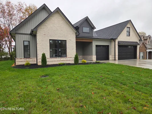 Property Slideshow image 3 of 6 | 180 amohi way, Loudon, TN, 37774