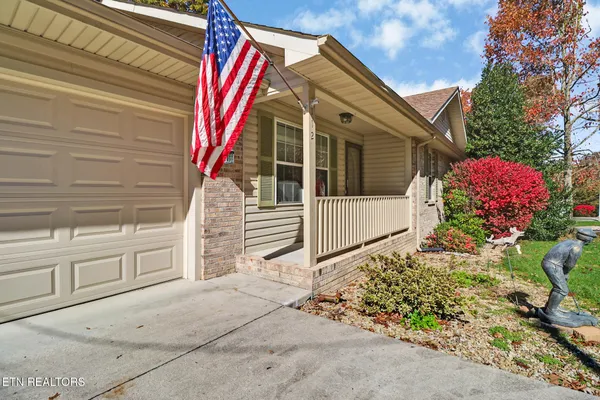 Property Slideshow image 2 of 32 | 112 lakewood dr, Crossville, TN, 38558