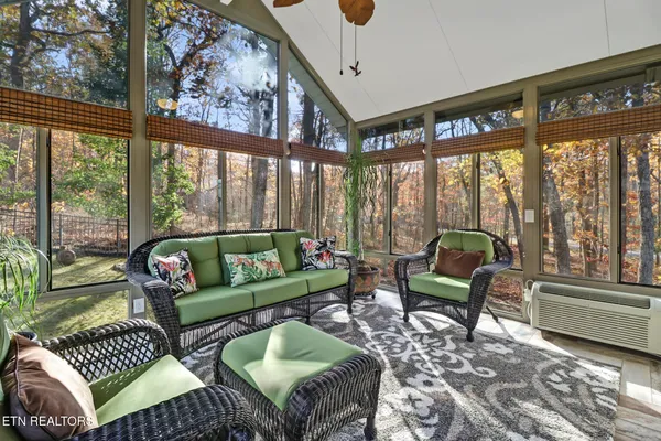 Property Slideshow image 3 of 38 | 145 trentwood dr, Crossville, TN, 38558