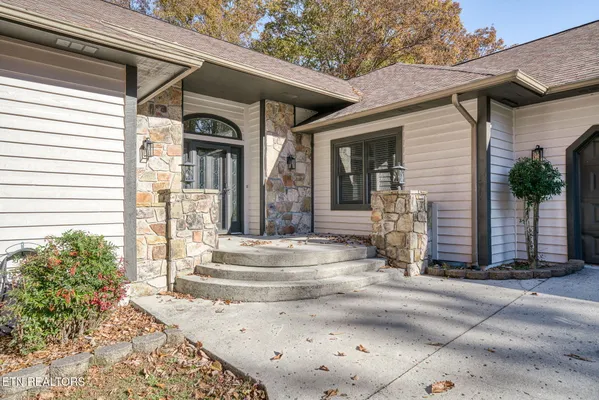 Property Slideshow image 3 of 39 | 128 lisa ln, Crossville, TN, 38558