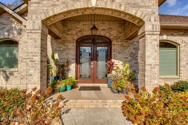 Property Slideshow image 2 of 60 | 211 chickasaw ln, Loudon, TN, 37774