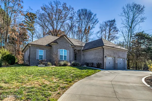 Property Slideshow image 2 of 47 | 101 inagehi way, Loudon, TN, 37774