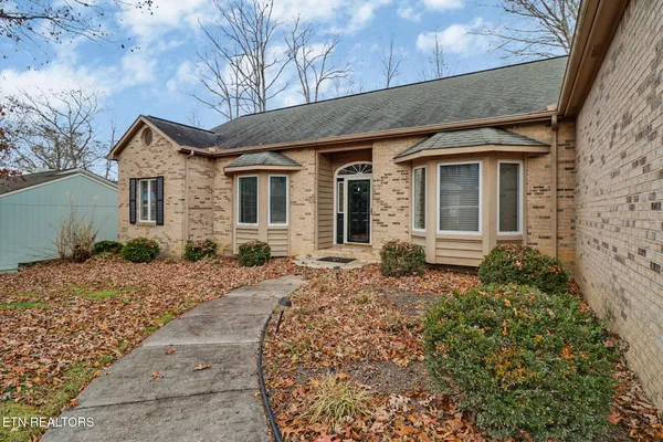 Property Slideshow image 3 of 52 | 129 shore ln, Crossville, TN, 38558