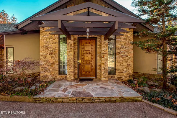 Property Slideshow image 3 of 64 | 122 tigitsi ln, Loudon, TN, 37774