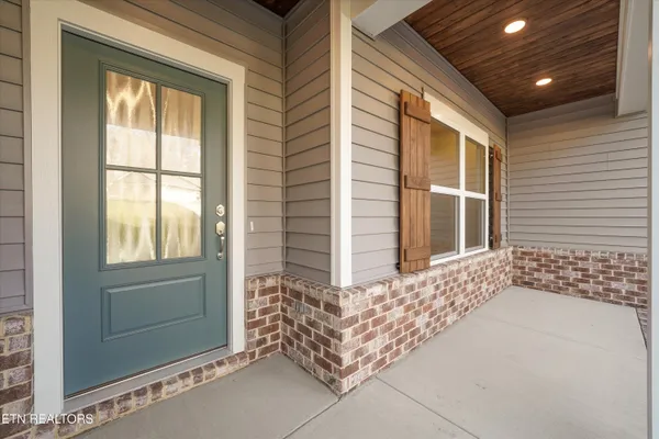 Property Slideshow image 3 of 30 | 120 yona way, Loudon, TN, 37774