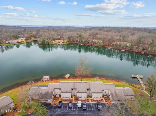 Property Slideshow image 3 of 47 | 65 lakeshore ter unit 21, Crossville, TN, 38558