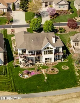 Property Slideshow image 2 of 58 | 219 tuhdegwa ln, Loudon, TN, 37774