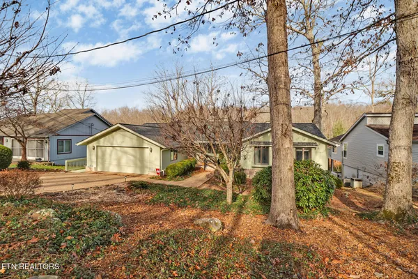 Property Slideshow image 3 of 47 | 137 shore ln, Fairfield Glade, TN, 38558