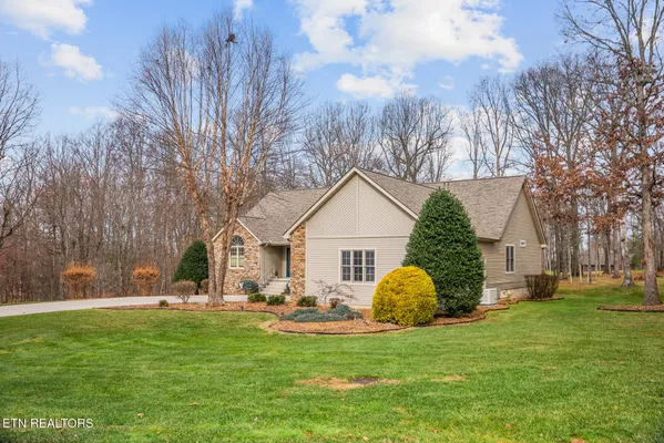 Property Slideshow image 3 of 45 | 21 lexham ct, Crossville, TN, 38558