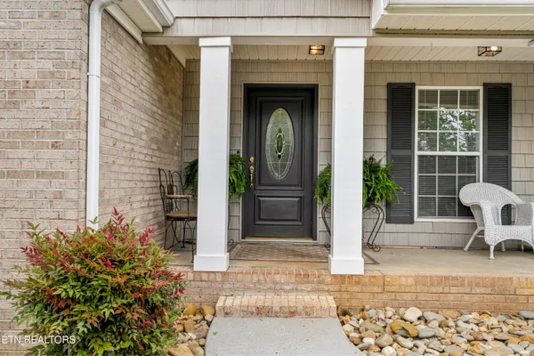 Property Slideshow image 2 of 42 | 514 tanasi cir, Loudon, TN, 37774