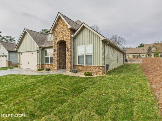 Property Slideshow image 3 of 39 | 205 chogi ln, Loudon, TN, 37774