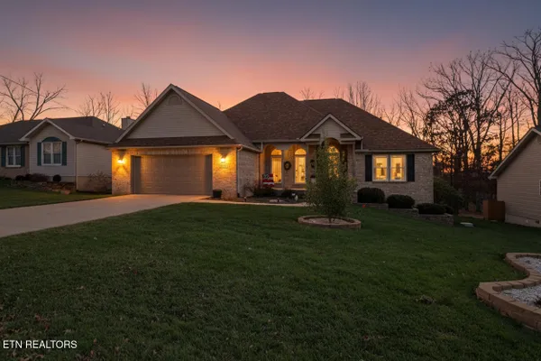 Property Slideshow image 2 of 42 | 222 amherst ln, Crossville, TN, 38558