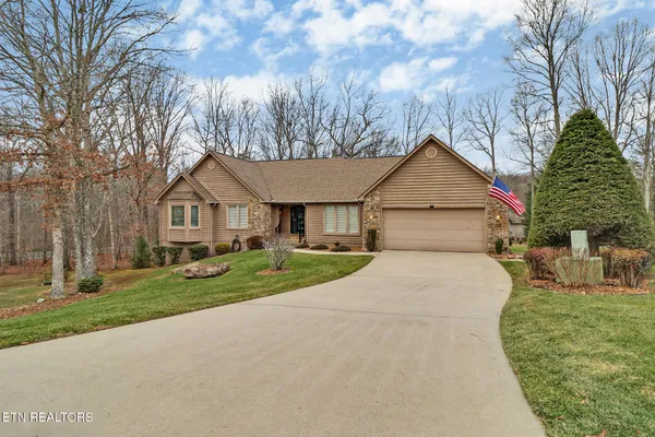 Property Slideshow image 2 of 45 | 44 heather glen cir, Crossville, TN, 38558