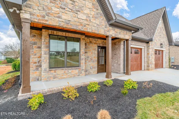 Property Slideshow image 2 of 51 | 204 goldcrest dr, Vonore, TN, 37885