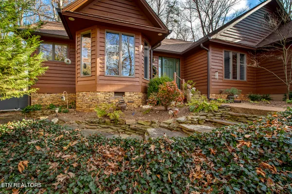 Property Slideshow image 3 of 45 | 114 cheeskogili way, Loudon, TN, 37774