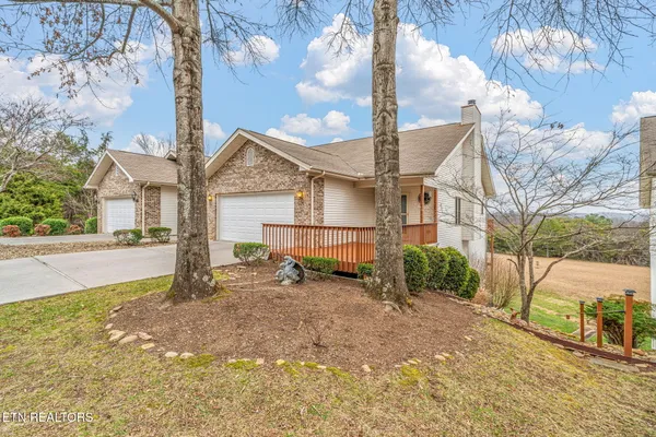 Property Slideshow image 2 of 45 | 314 dilegwa way, Loudon, TN, 37774