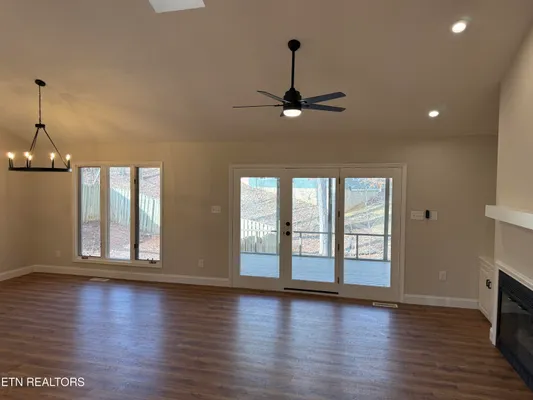 Property Slideshow image 2 of 31 | 116 inata cir, Loudon, TN, 37774