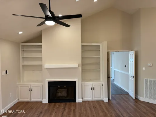 Property Slideshow image 3 of 31 | 116 inata cir, Loudon, TN, 37774