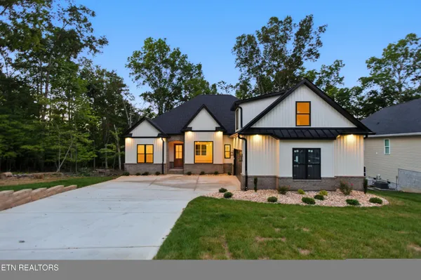 Property Slideshow image 3 of 52 | 238 gadusi way, Loudon, TN, 37774