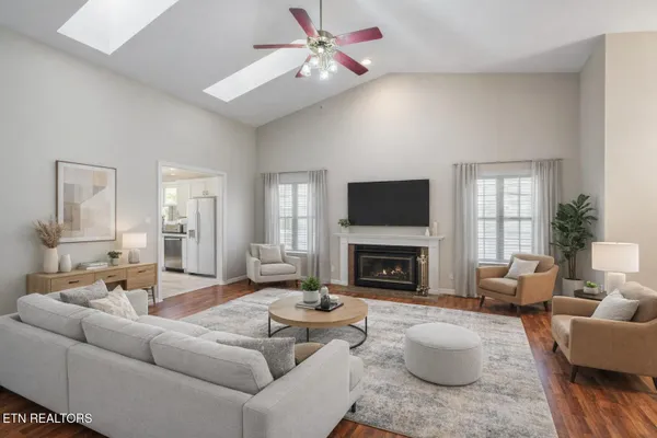 Property Slideshow image 3 of 45 | 314 dilegwa way, Loudon, TN, 37774